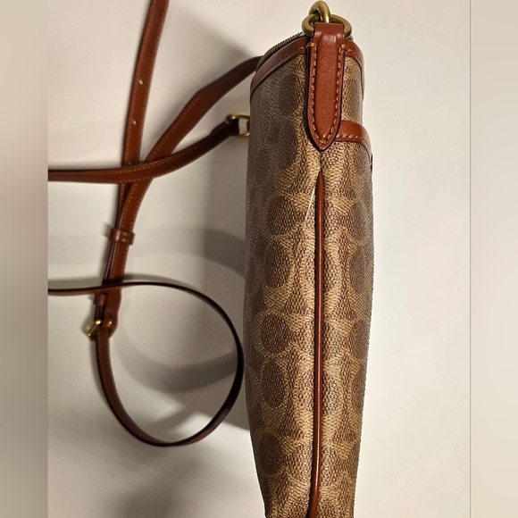 Coach - Brown Crossbody Bag - Picture 3 of 5
